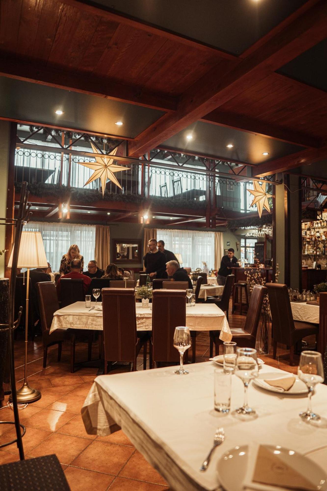Hotel Topcider Belgrado Buitenkant foto