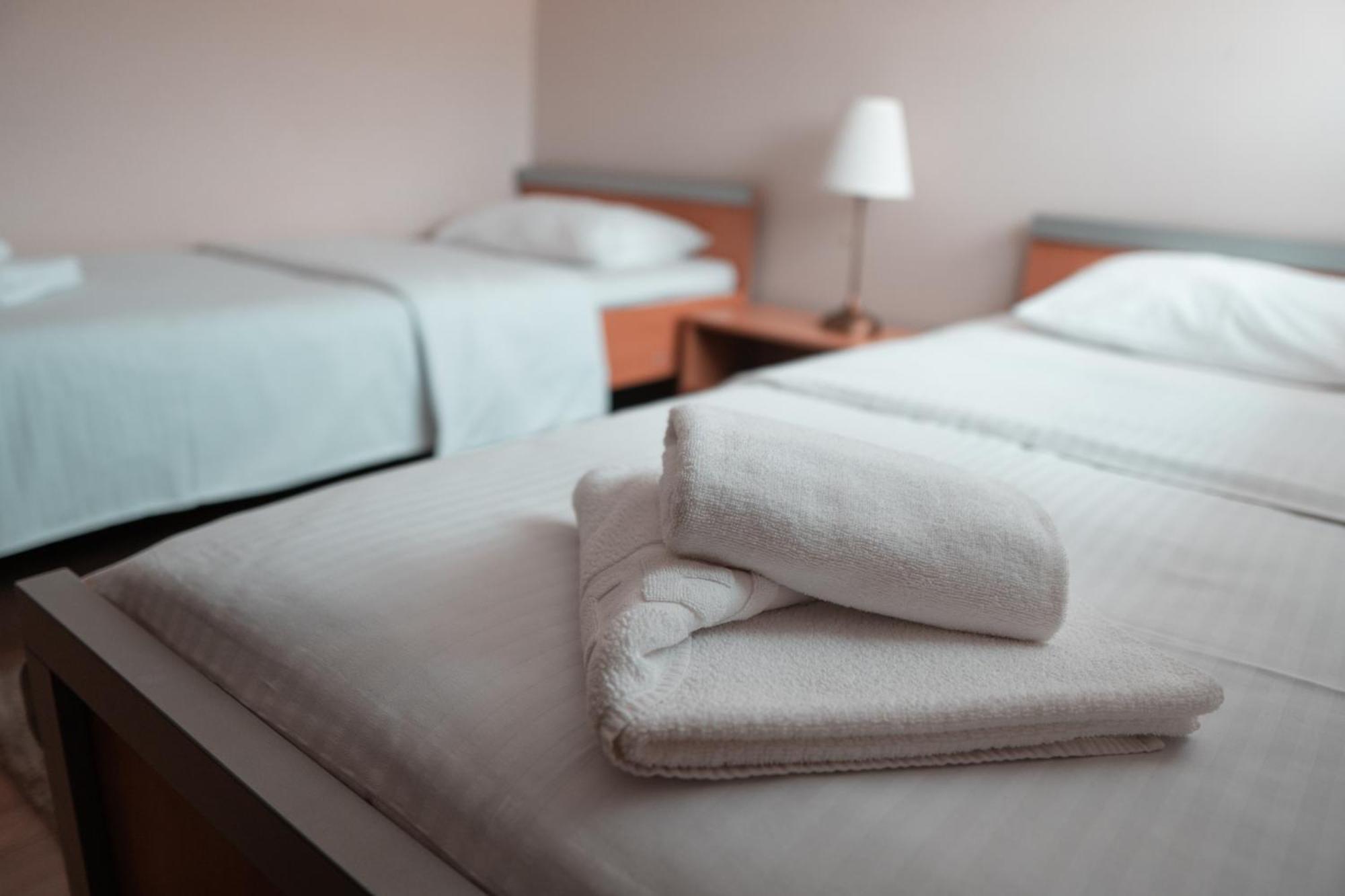 Hotel Topcider Belgrado Buitenkant foto