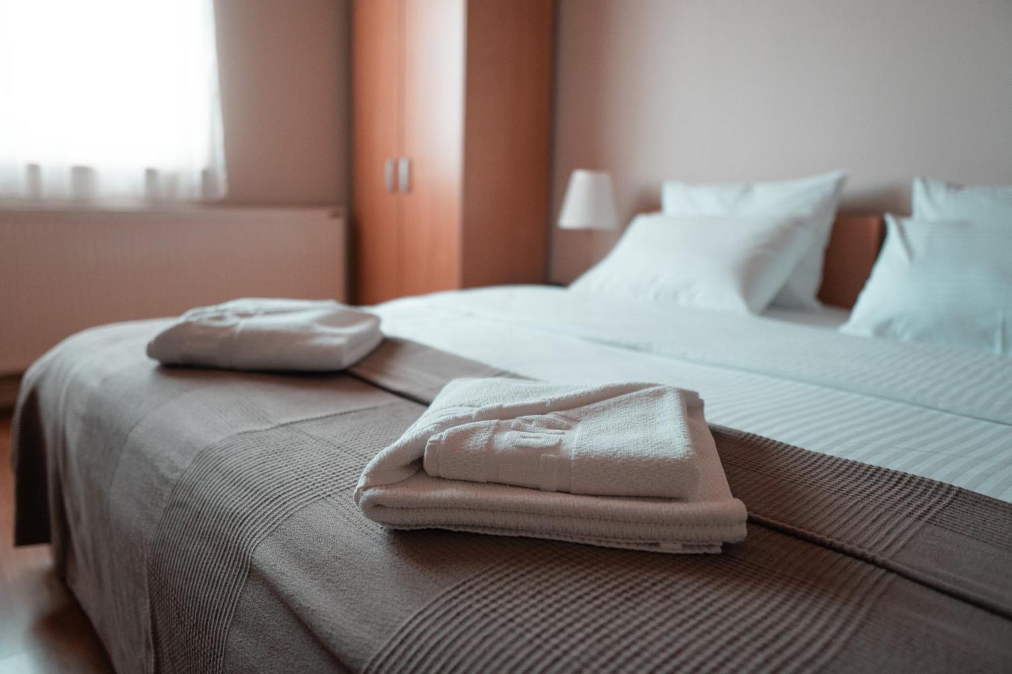 Hotel Topcider Belgrado Buitenkant foto