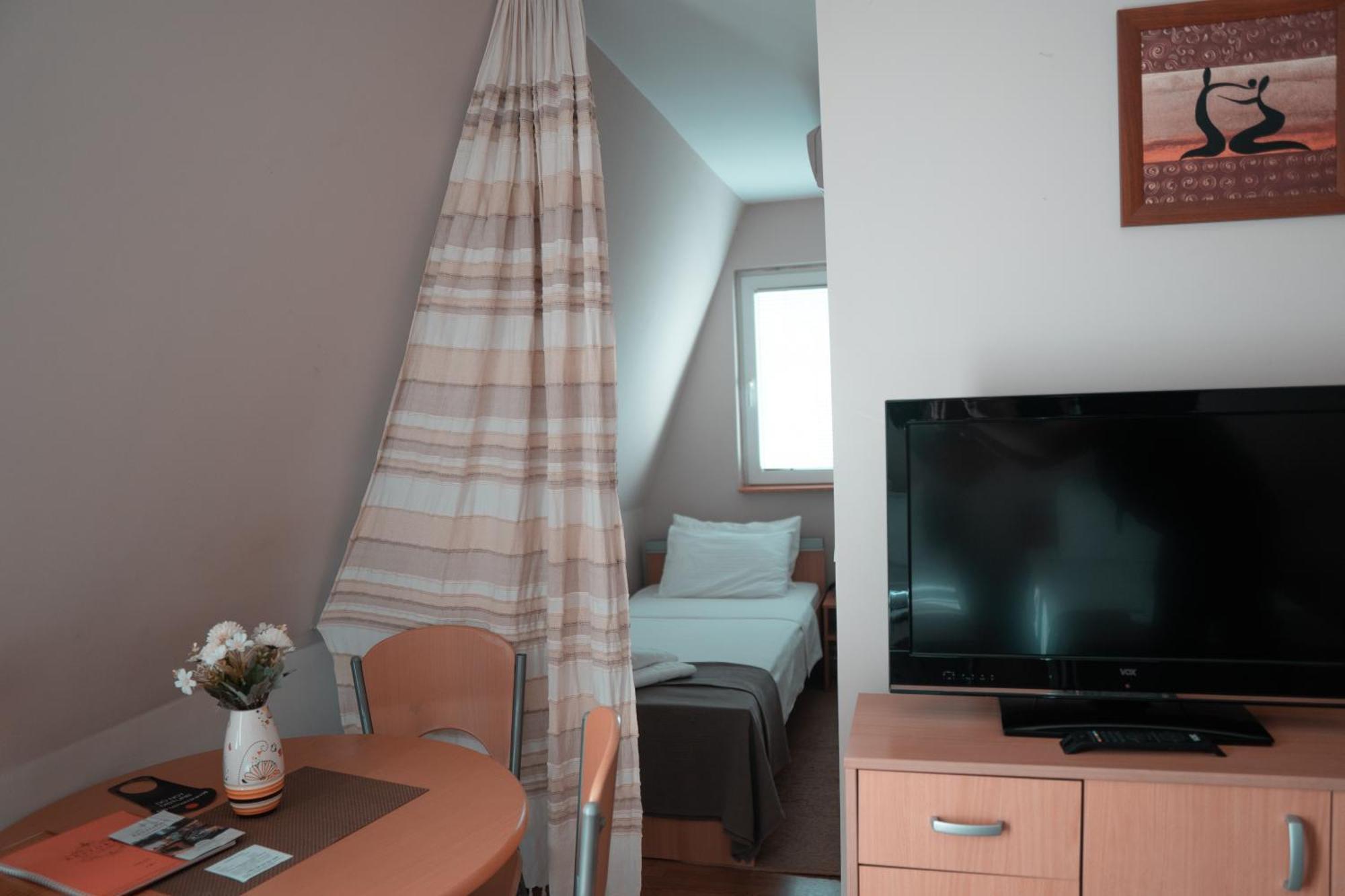 Hotel Topcider Belgrado Buitenkant foto