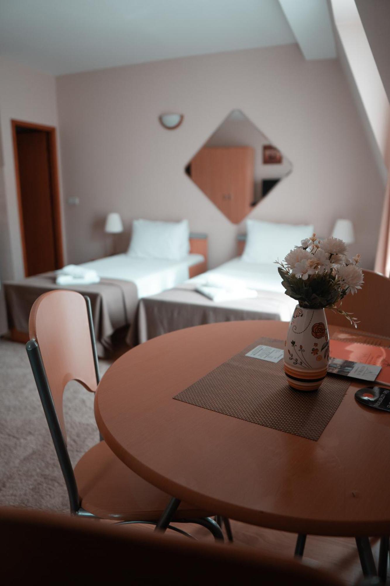 Hotel Topcider Belgrado Buitenkant foto